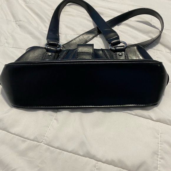 Vintage y2k real leather buckle Guess bag 🤎 - Picture 4 of 4